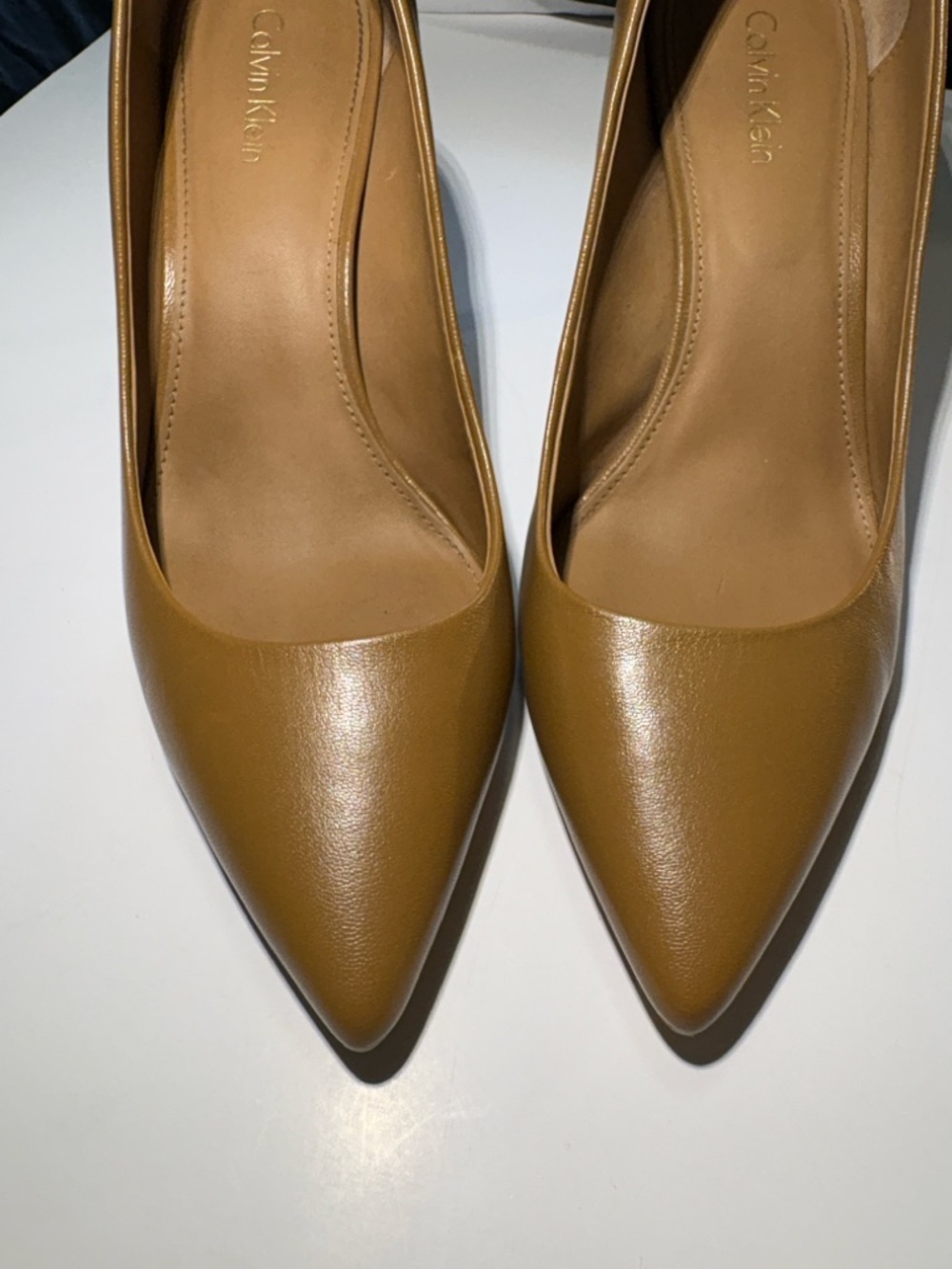 Calvin Klein Gayle Pumps Size 8 Tan Pointed Toe Heels Classic - Picture 2 of 7